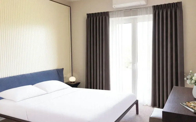 Moon Resort & Spa