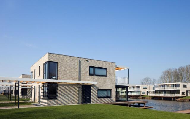 Luxury villa with jetty, at the Veerse Meer