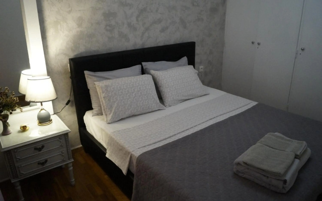 2 Bedrooms Apartment Center of Athens 4 min Subway