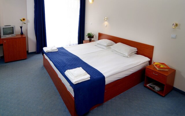 Scape Royal Beach Chernomorets