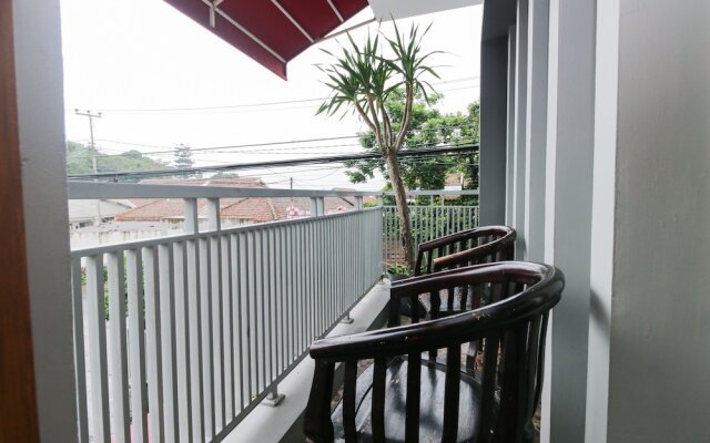 Airy Dago Golf Raya 49 Bandung