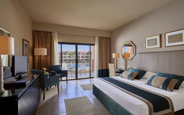 JAZ Oriental, Almaza Bay