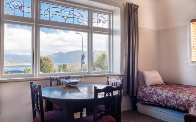 Hotel Lake Brunner – Guest Rooms – Moana