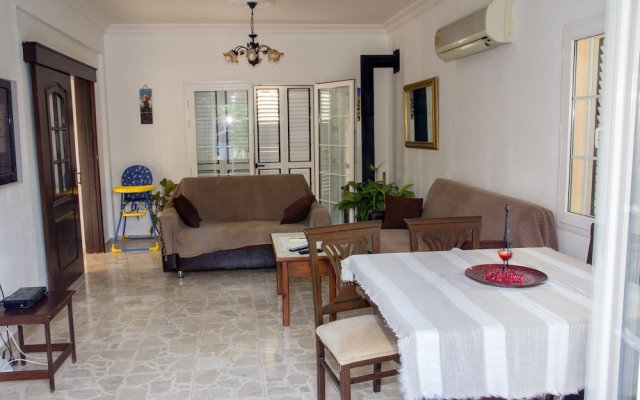 Fruit Tree Villa 3 Double Bedrooms With Spectacular Mountain Sea View