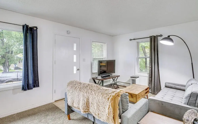 1 Mi to Downtown Bismarck! Residential Duplex