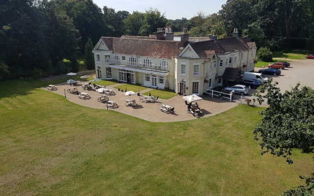 Tyrrells Ford Country Inn  Hotel