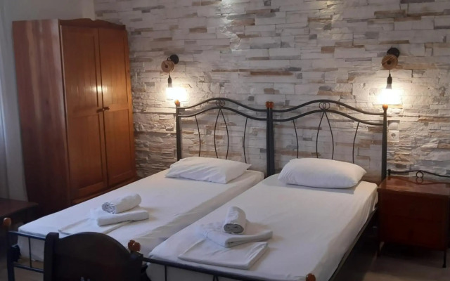 Ioanna Apartments