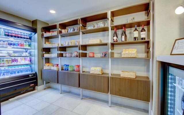 Crowne Plaza Charleston Airport - Conv Ctr by IHG