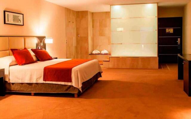 Howard Johnson Hotel & Casino