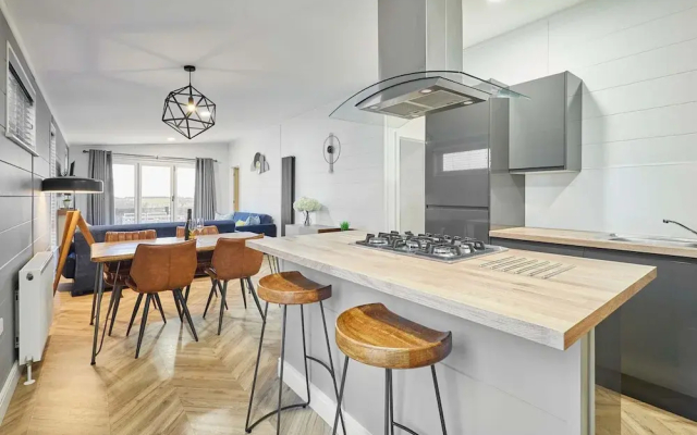 Host Stay Alder Spa Lodge