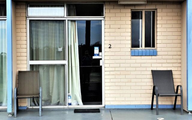 Mollymook Ocean View Motel Reward Long Stays - Over 18's Only