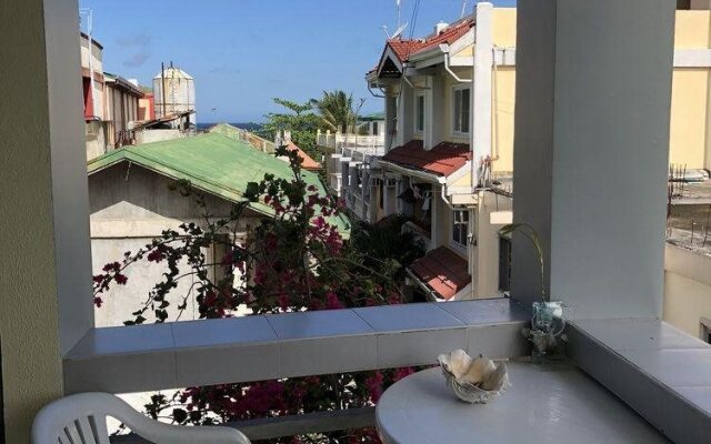 Rey-Alexandria Suites Annex