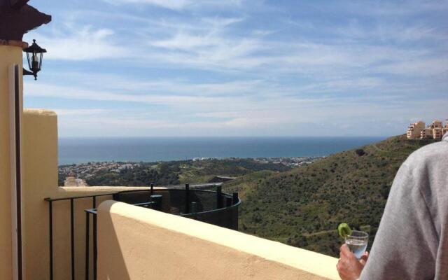 2 Bed penthouse, rooftop terrace, panoramic views