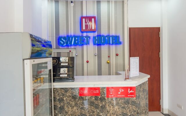 OYO 196 Sweet Hotel