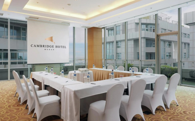 Cambridge Hotel Medan