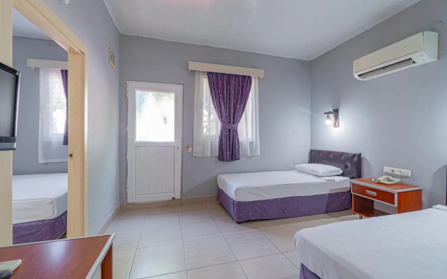 Sayanora Hotel & Park