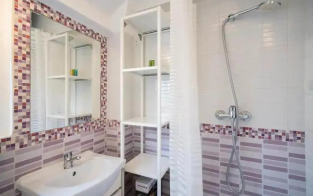 Acogedor y silencioso estudio M1 Embajadores