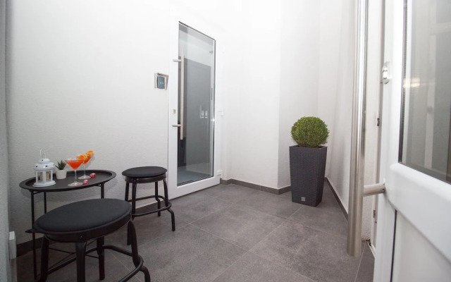 Apartments Prlenda