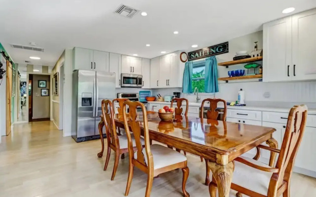 250 1st St-a