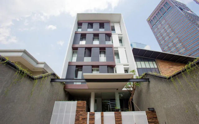 RedDoorz Plus near WTC Sudirman 2