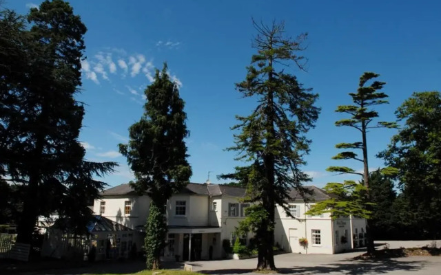 Oriel Hotel