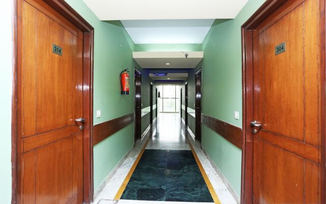 OYO 8178 Hotel Saket
