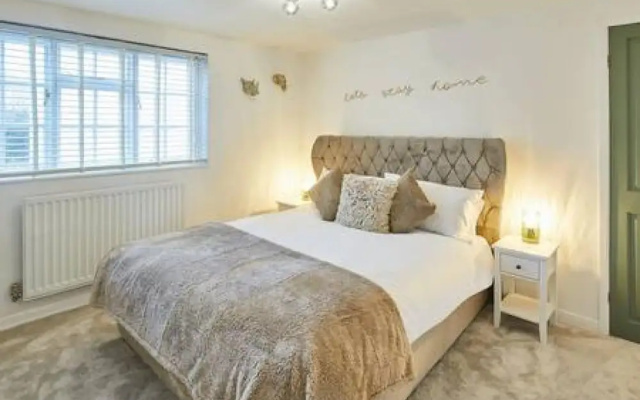 Host Stay Bentley Wynd