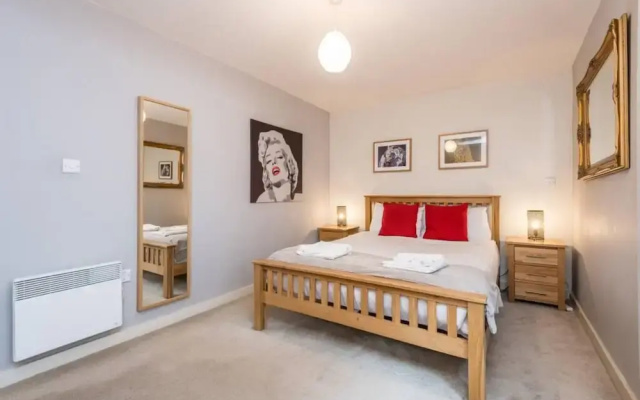 Host Apartments York Place Apt