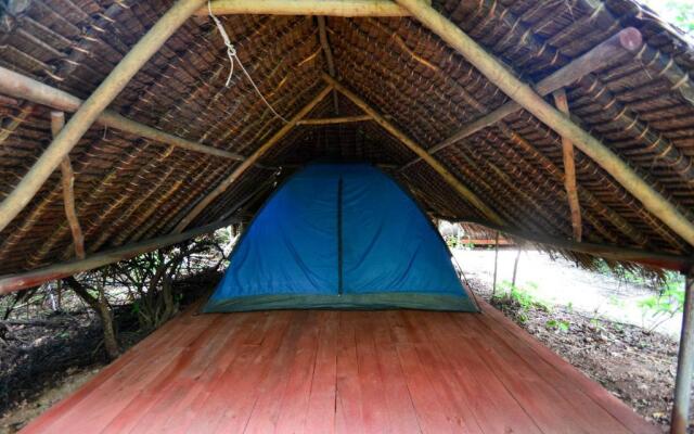 Stilts Backpackers