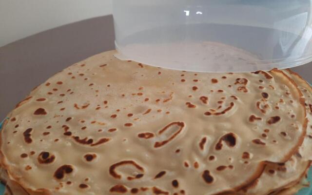 Coquet T2 ,terrasse,parking ,4 kms d Avignon