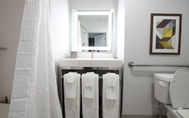 DoubleTree by Hilton Sulphur Lake Charles