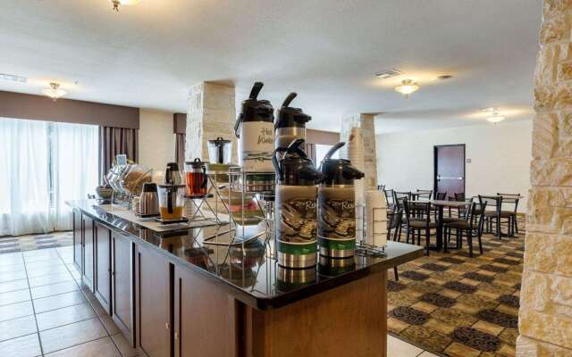 Quality Suites Huntsville Near University