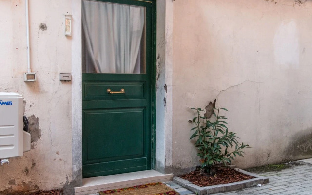 The Love Hut by Santa Lucia Station