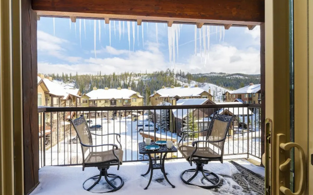 Trailhead Lodge One Bedroom 801 Condo by RedAwning