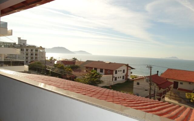 Apartment 2D with 1 Suite & View - 235