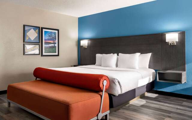 La Quinta Inn & Suites by Wyndham Chicago Tinley Park