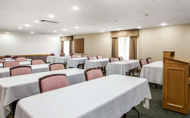 Comfort Inn Bourbonnais near I-57