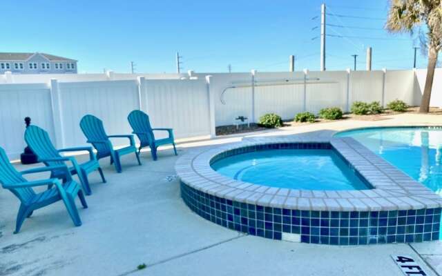 Blondie's Beachhouse - 3 Br Condo