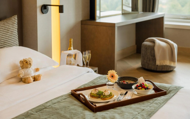 Royal Garden Hotel