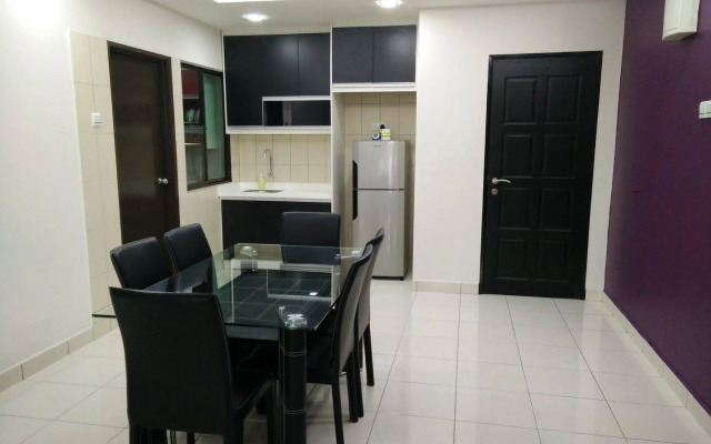 Indah Alam Vacation Home