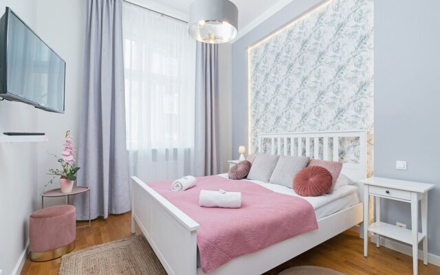 Apartment Chodkiewicza by Renters