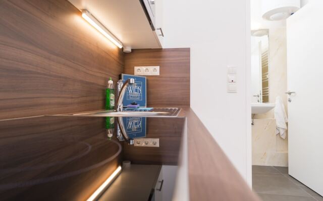Kaiserin Elisabeth Suite by Welcome2Vienna