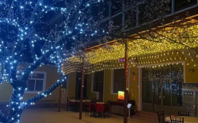 Shidu Yishan Farmhouse