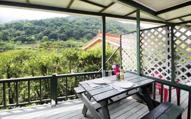 Baenae-gol Picture and Garden Pension