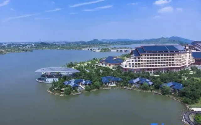 Sky Island Lake Resorts & Hotels
