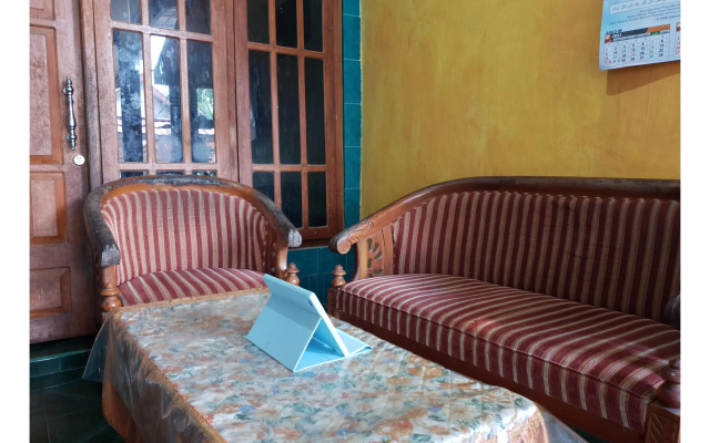 Hotel O Kos Haji Jakfar SyariahNearPancoran mas 25 – Lobby – Tamansari