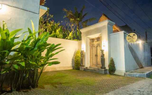 Mupu Jana G.House Keramas