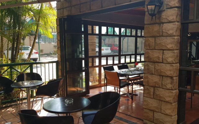 Court Classique Suite Hotel