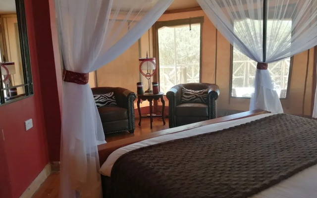 Emayian Luxury Camp