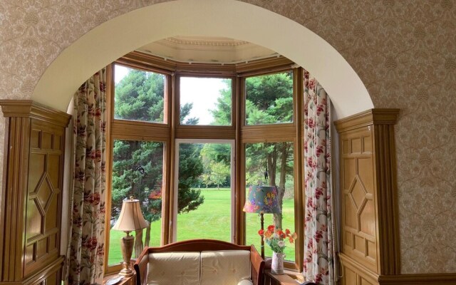 Dalmore House - The Duchess Apartment